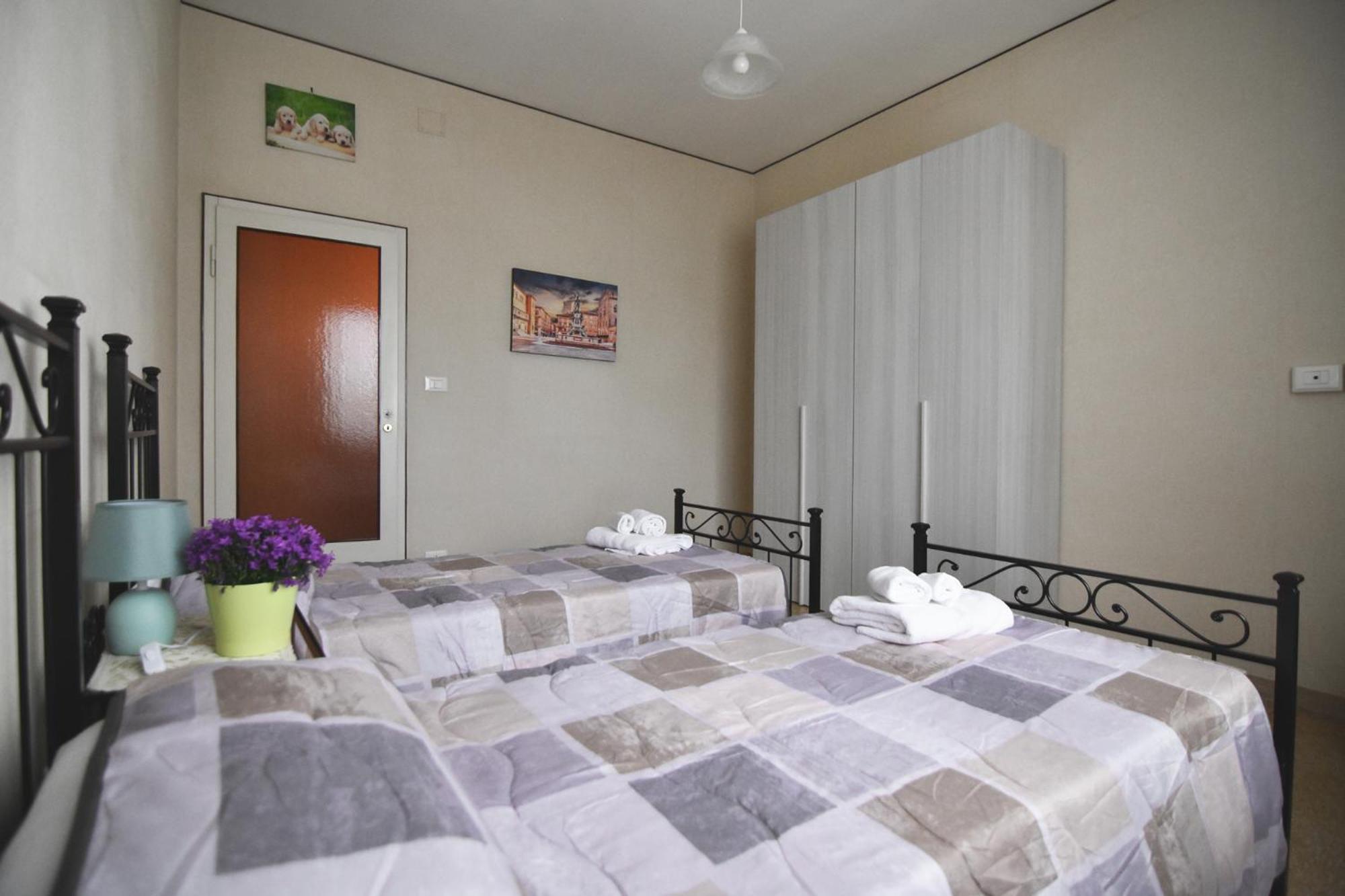 Bed And Breakfast Gaudenzi Bologna Bagian luar foto