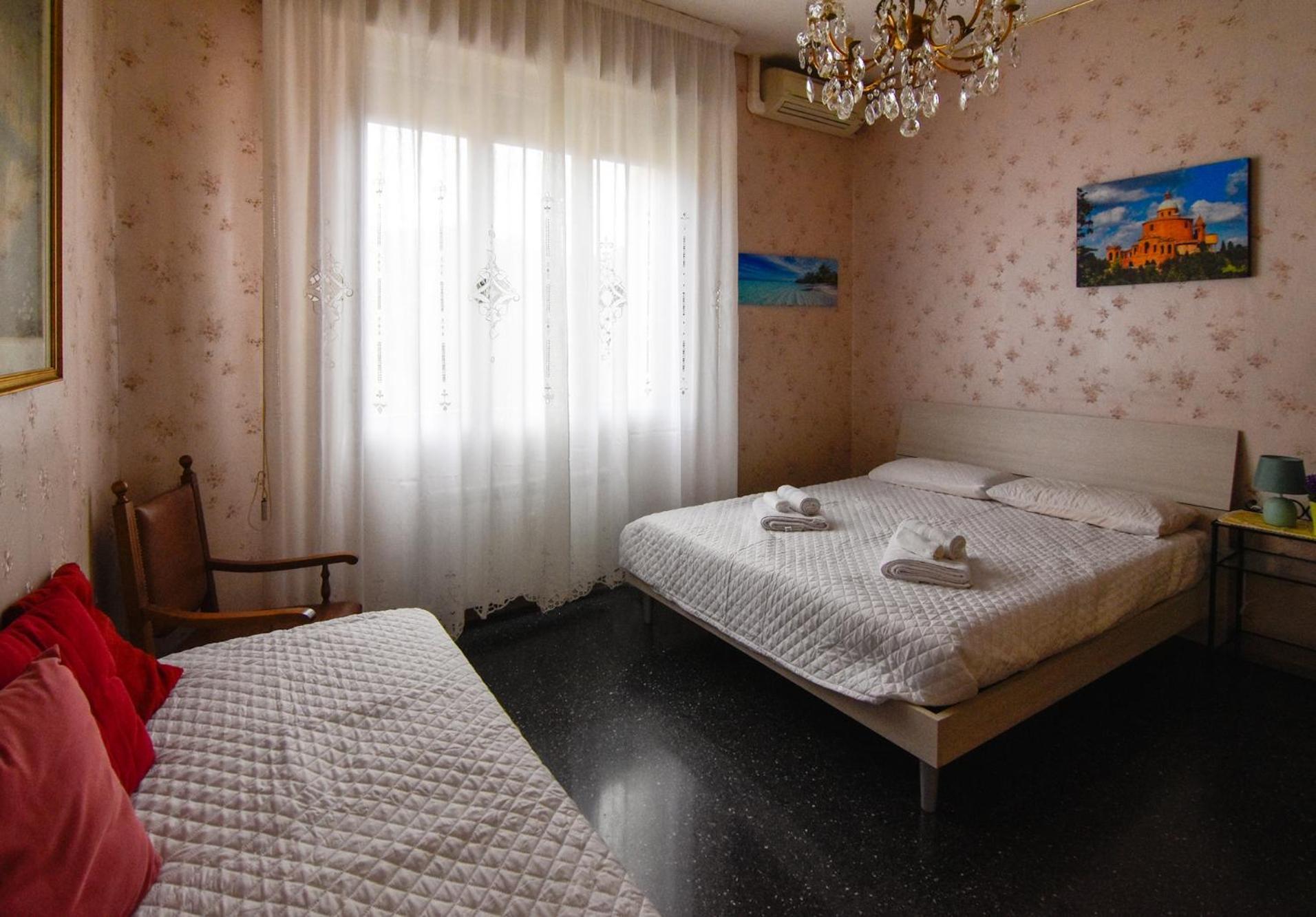 Bed And Breakfast Gaudenzi Bologna Bagian luar foto