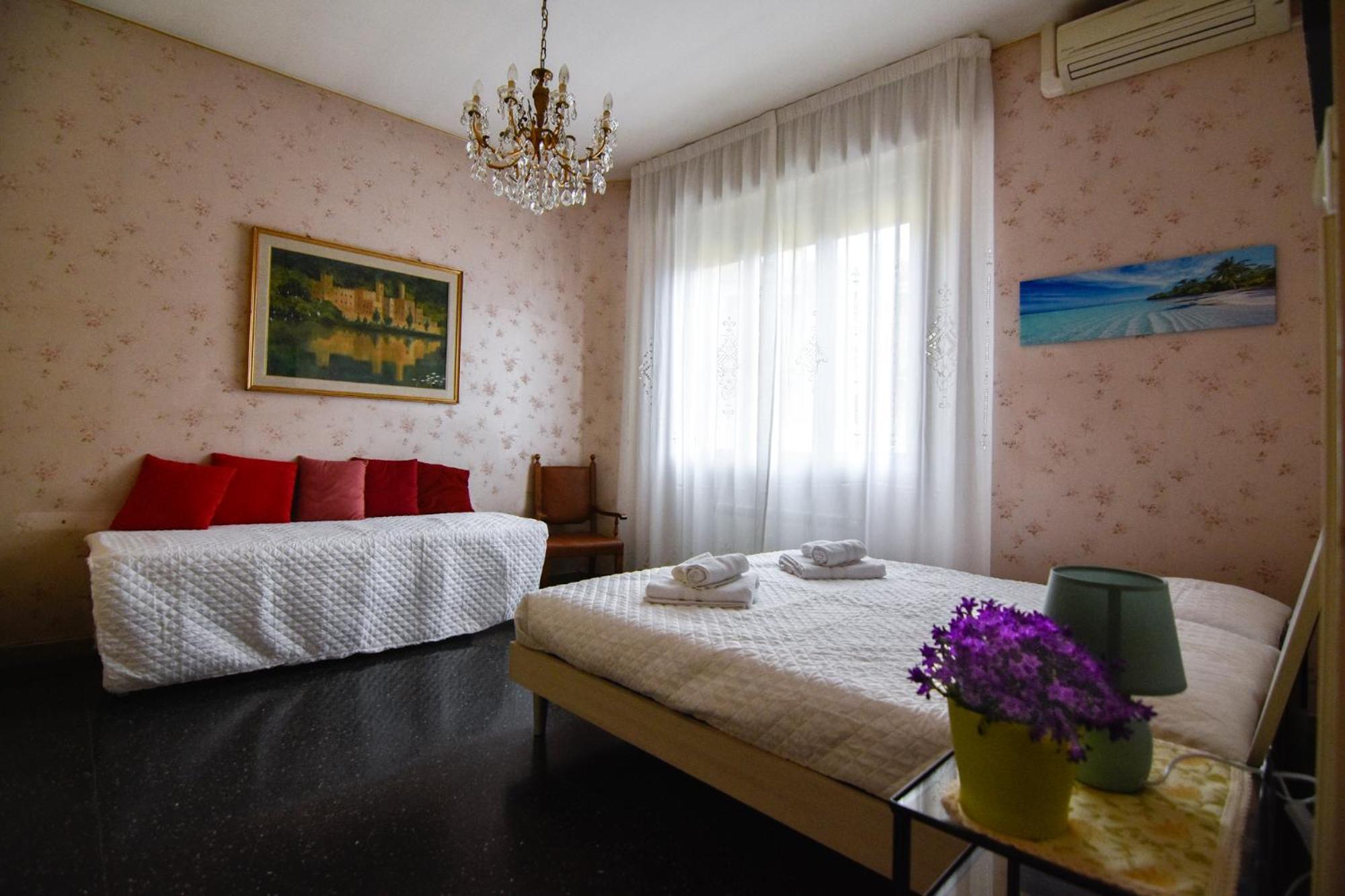 Bed And Breakfast Gaudenzi Bologna Bagian luar foto