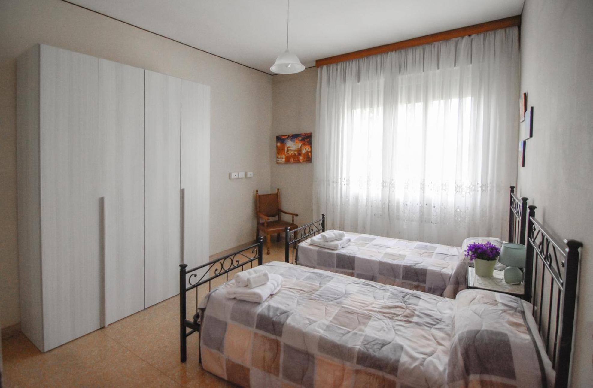 Bed And Breakfast Gaudenzi Bologna Bagian luar foto